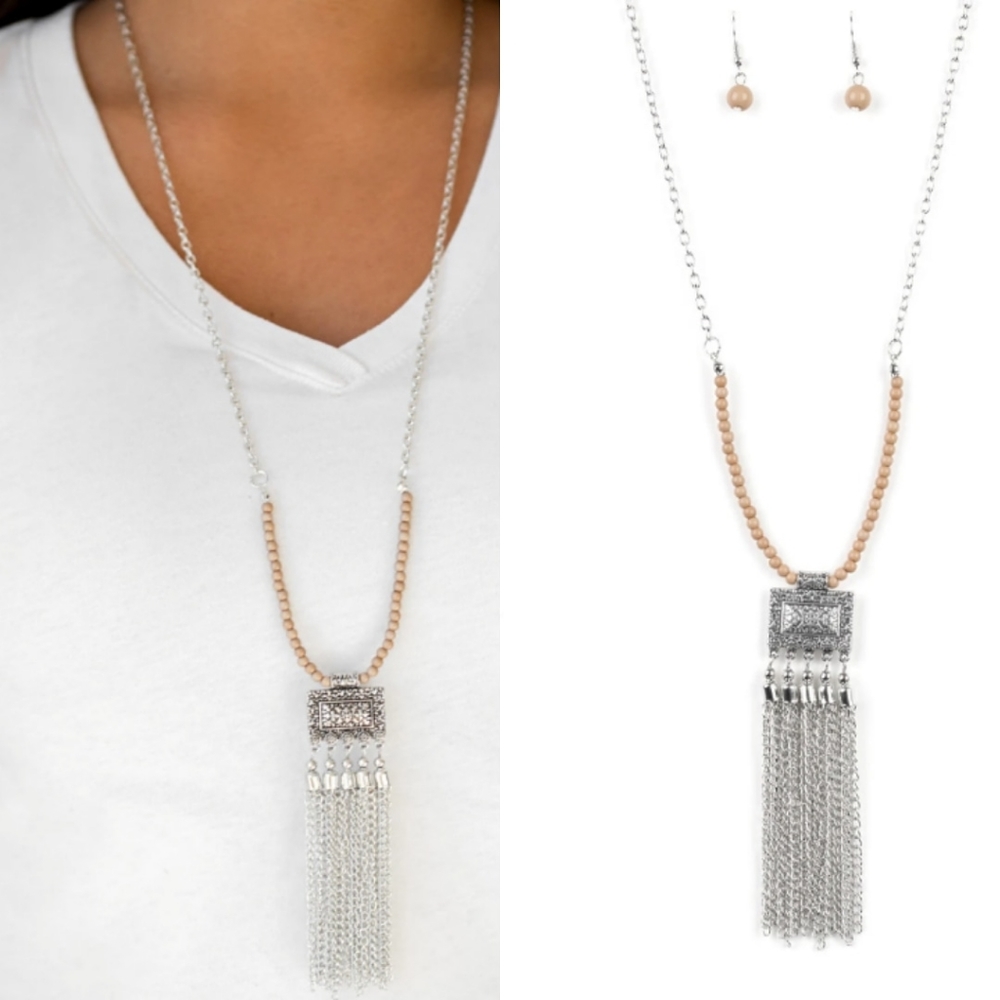 Silver fringe necklace